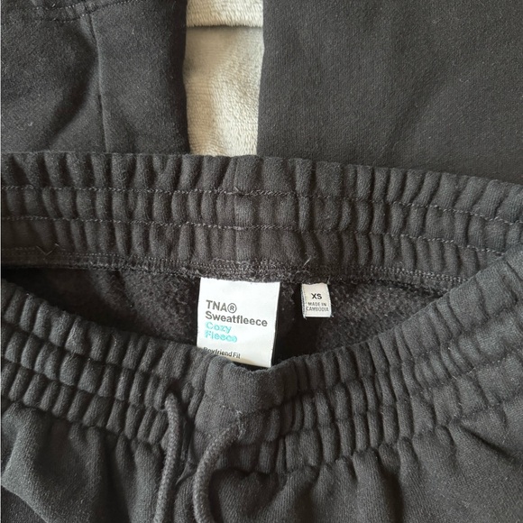 TNA Sweatfleece - Picture 2 of 2